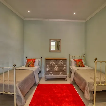 Apartment Pezzo 3-bedroom Lakeview With Shared Garden And Terrace San Siro (Lombardy)