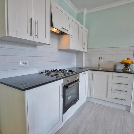 Apartment Pezzo 3-bedroom Lakeview With Shared Garden And Terrace San Siro (Lombardy)